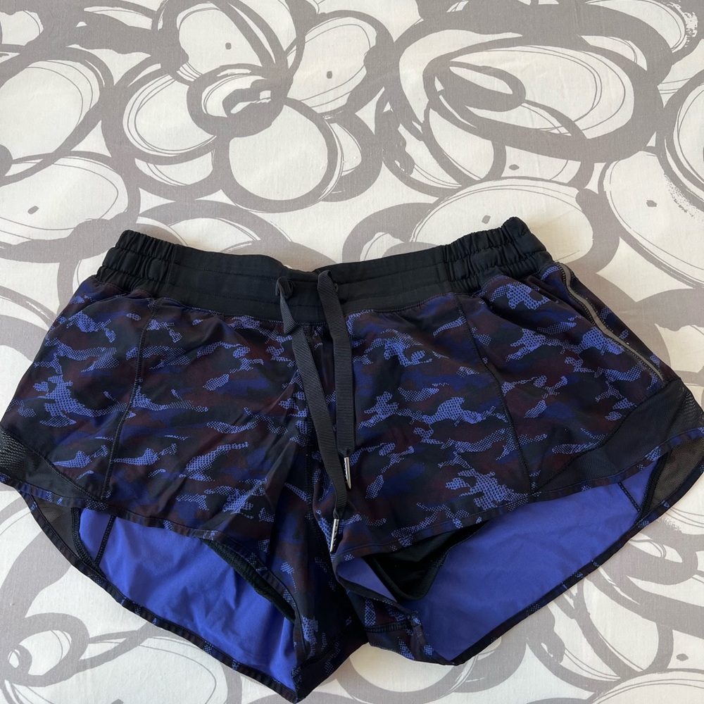 lululemon Hotty Hot Shorts 2.5”